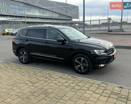 Черный Фольксваген Тигуан, объемом двигателя 2 л и пробегом 43 тыс. км за 19650 $, фото 4 на Automoto.ua
