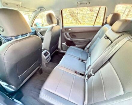 Черный Фольксваген Тигуан, объемом двигателя 2 л и пробегом 35 тыс. км за 14000 $, фото 9 на Automoto.ua