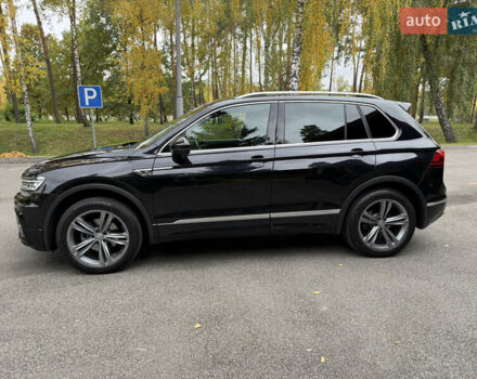 Фольксваген Тигуан 2019 в Киеве на Automoto.ua Черный Фольксваген Тигуан, объемом двигателя 2 л и пробегом 120 тыс. км за 32799 $, фото 4 на Automoto.ua
