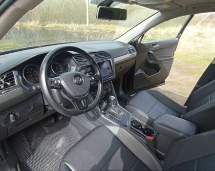 Черный Фольксваген Тигуан, объемом двигателя 2 л и пробегом 110 тыс. км за 25500 $, фото 5 на Automoto.ua