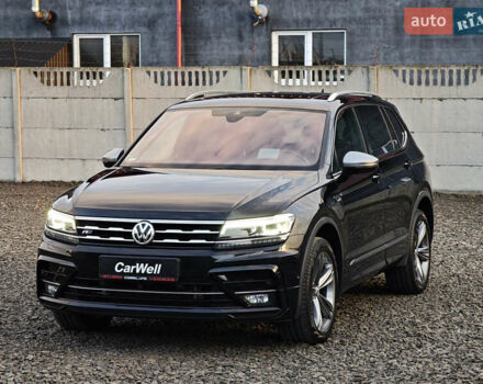 Черный Фольксваген Тигуан, объемом двигателя 2 л и пробегом 177 тыс. км за 32999 $, фото 2 на Automoto.ua
