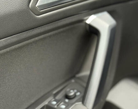 Черный Фольксваген Тигуан, объемом двигателя 1.98 л и пробегом 70 тыс. км за 17900 $, фото 23 на Automoto.ua