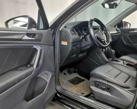 Чорний Фольксваген Тігуан, об'ємом двигуна 2 л та пробігом 51 тис. км за 21000 $, фото 9 на Automoto.ua