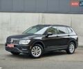 Черный Фольксваген Тигуан, объемом двигателя 2 л и пробегом 106 тыс. км за 18999 $, фото 1 на Automoto.ua