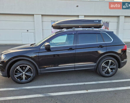 Черный Фольксваген Тигуан, объемом двигателя 1.97 л и пробегом 85 тыс. км за 28800 $, фото 33 на Automoto.ua