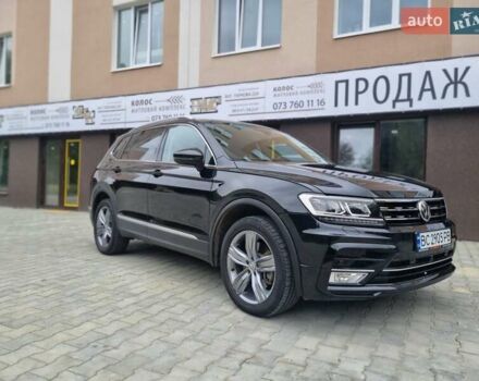 Черный Фольксваген Тигуан, объемом двигателя 2 л и пробегом 58 тыс. км за 26900 $, фото 3 на Automoto.ua