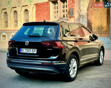 Чорний Фольксваген Тігуан, об'ємом двигуна 1.97 л та пробігом 70 тис. км за 31500 $, фото 8 на Automoto.ua