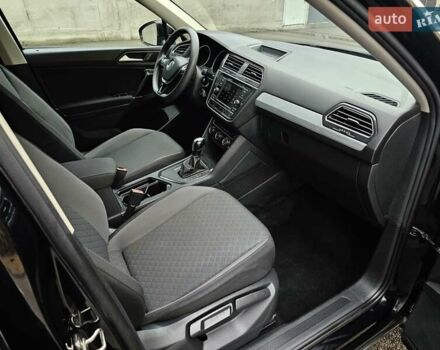 Черный Фольксваген Тигуан, объемом двигателя 2 л и пробегом 106 тыс. км за 18999 $, фото 37 на Automoto.ua