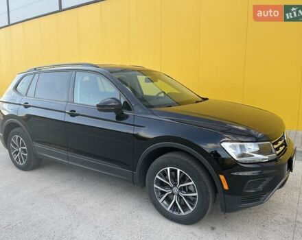 Черный Фольксваген Тигуан, объемом двигателя 2 л и пробегом 48 тыс. км за 20800 $, фото 3 на Automoto.ua