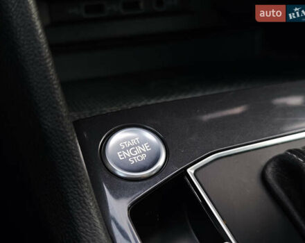 Черный Фольксваген Тигуан, объемом двигателя 2 л и пробегом 177 тыс. км за 32999 $, фото 53 на Automoto.ua