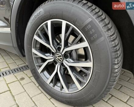 Чорний Фольксваген Тігуан, об'ємом двигуна 2 л та пробігом 228 тис. км за 26900 $, фото 6 на Automoto.ua