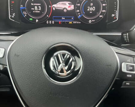 Черный Фольксваген Тигуан, объемом двигателя 1.97 л и пробегом 208 тыс. км за 27500 $, фото 5 на Automoto.ua