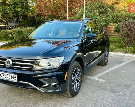 Чорний Фольксваген Тігуан, об'ємом двигуна 1.98 л та пробігом 41 тис. км за 22500 $, фото 2 на Automoto.ua