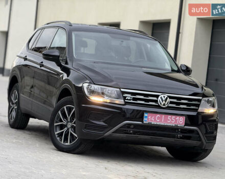 Черный Фольксваген Тигуан, объемом двигателя 1.98 л и пробегом 70 тыс. км за 17900 $, фото 2 на Automoto.ua