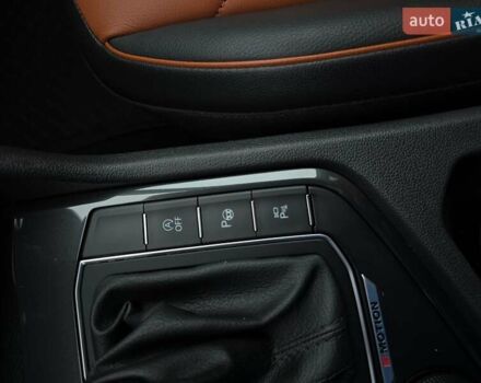 Черный Фольксваген Тигуан, объемом двигателя 2 л и пробегом 199 тыс. км за 31000 $, фото 46 на Automoto.ua