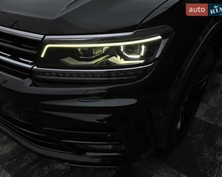 Черный Фольксваген Тигуан, объемом двигателя 2 л и пробегом 199 тыс. км за 31000 $, фото 38 на Automoto.ua