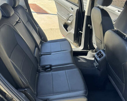 Чорний Фольксваген Тігуан, об'ємом двигуна 1.98 л та пробігом 130 тис. км за 21500 $, фото 11 на Automoto.ua