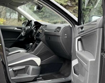 Чорний Фольксваген Тігуан, об'ємом двигуна 2 л та пробігом 134 тис. км за 22000 $, фото 8 на Automoto.ua