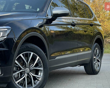 Черный Фольксваген Тигуан, объемом двигателя 2 л и пробегом 170 тыс. км за 18799 $, фото 5 на Automoto.ua