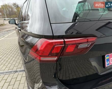 Чорний Фольксваген Тігуан, об'ємом двигуна 2 л та пробігом 228 тис. км за 26900 $, фото 9 на Automoto.ua