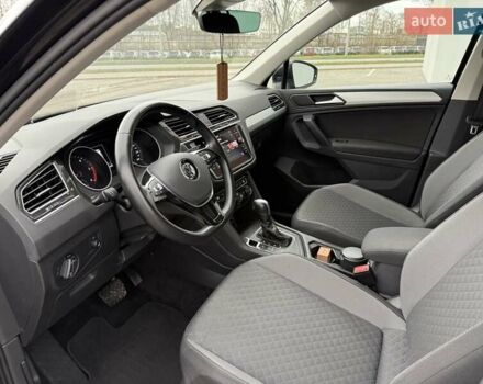 Чорний Фольксваген Тігуан, об'ємом двигуна 2 л та пробігом 228 тис. км за 26900 $, фото 28 на Automoto.ua