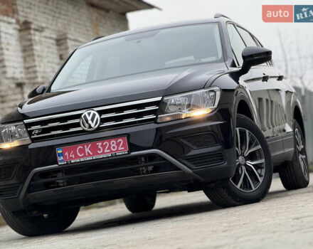 Черный Фольксваген Тигуан, объемом двигателя 1.98 л и пробегом 70 тыс. км за 17400 $, фото 5 на Automoto.ua