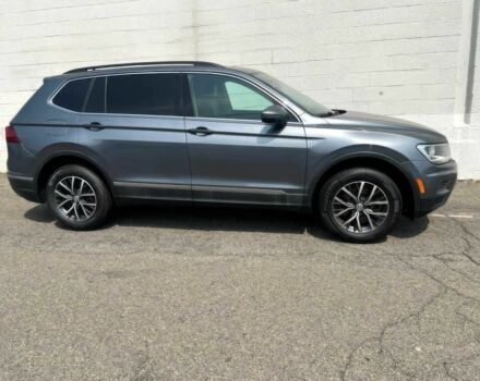 Черный Фольксваген Тигуан, объемом двигателя 2 л и пробегом 41 тыс. км за 4950 $, фото 3 на Automoto.ua