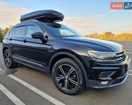 Черный Фольксваген Тигуан, объемом двигателя 1.97 л и пробегом 85 тыс. км за 28800 $, фото 30 на Automoto.ua