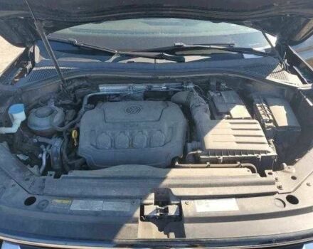 Черный Фольксваген Тигуан, объемом двигателя 2 л и пробегом 64 тыс. км за 4000 $, фото 11 на Automoto.ua