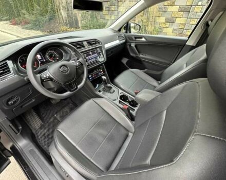 Черный Фольксваген Тигуан, объемом двигателя 2 л и пробегом 184 тыс. км за 18500 $, фото 9 на Automoto.ua