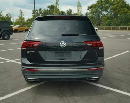 Чорний Фольксваген Тігуан, об'ємом двигуна 2 л та пробігом 47 тис. км за 9500 $, фото 4 на Automoto.ua