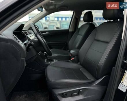 Черный Фольксваген Тигуан, объемом двигателя 2 л и пробегом 81 тыс. км за 19990 $, фото 11 на Automoto.ua