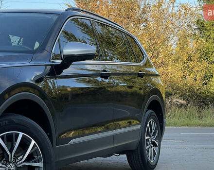 Черный Фольксваген Тигуан, объемом двигателя 2 л и пробегом 170 тыс. км за 18799 $, фото 7 на Automoto.ua