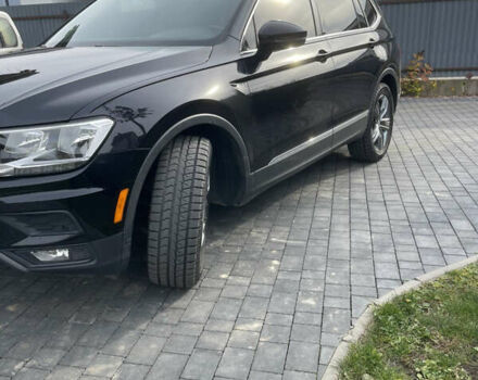 Черный Фольксваген Тигуан, объемом двигателя 1.98 л и пробегом 96 тыс. км за 25900 $, фото 2 на Automoto.ua