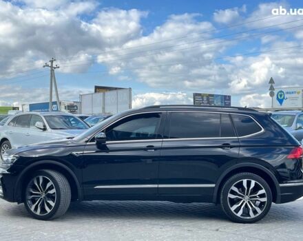 Черный Фольксваген Тигуан, объемом двигателя 2 л и пробегом 53 тыс. км за 24590 $, фото 10 на Automoto.ua