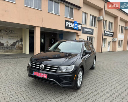 Черный Фольксваген Тигуан, объемом двигателя 2 л и пробегом 232 тыс. км за 14300 $, фото 2 на Automoto.ua