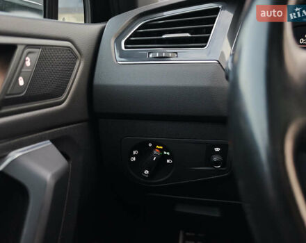 Черный Фольксваген Тигуан, объемом двигателя 2 л и пробегом 177 тыс. км за 32999 $, фото 27 на Automoto.ua