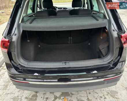 Черный Фольксваген Тигуан, объемом двигателя 2 л и пробегом 227 тыс. км за 24100 $, фото 9 на Automoto.ua