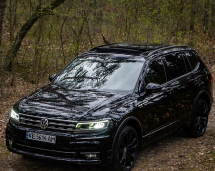 Чорний Фольксваген Тігуан, об'ємом двигуна 2 л та пробігом 53 тис. км за 21900 $, фото 11 на Automoto.ua