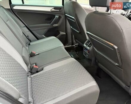 Чорний Фольксваген Тігуан, об'ємом двигуна 2 л та пробігом 228 тис. км за 26900 $, фото 50 на Automoto.ua