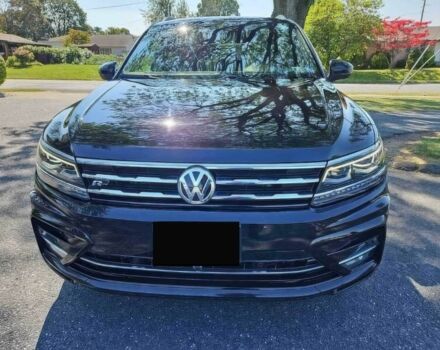 Черный Фольксваген Тигуан, объемом двигателя 2 л и пробегом 30 тыс. км за 19200 $, фото 1 на Automoto.ua