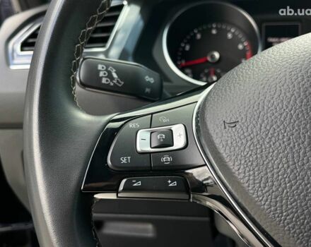 Черный Фольксваген Тигуан, объемом двигателя 2 л и пробегом 53 тыс. км за 24590 $, фото 25 на Automoto.ua