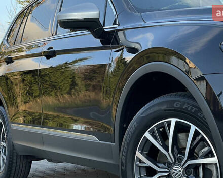 Черный Фольксваген Тигуан, объемом двигателя 2 л и пробегом 170 тыс. км за 18799 $, фото 22 на Automoto.ua