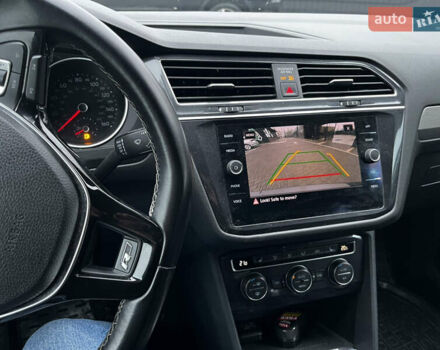 Чорний Фольксваген Тігуан, об'ємом двигуна 1.98 л та пробігом 133 тис. км за 21500 $, фото 12 на Automoto.ua