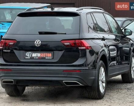 Чорний Фольксваген Тігуан, об'ємом двигуна 2 л та пробігом 129 тис. км за 17500 $, фото 9 на Automoto.ua