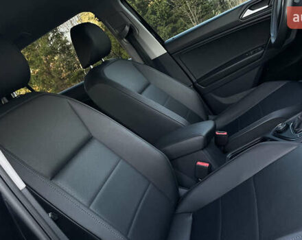 Черный Фольксваген Тигуан, объемом двигателя 2 л и пробегом 170 тыс. км за 18799 $, фото 79 на Automoto.ua