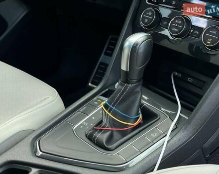 Черный Фольксваген Тигуан, объемом двигателя 2 л и пробегом 53 тыс. км за 24590 $, фото 39 на Automoto.ua