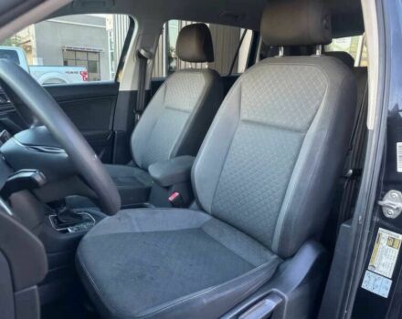 Чорний Фольксваген Тігуан, об'ємом двигуна 2 л та пробігом 44 тис. км за 15500 $, фото 7 на Automoto.ua