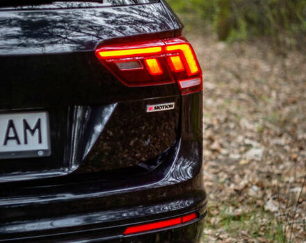 Чорний Фольксваген Тігуан, об'ємом двигуна 2 л та пробігом 53 тис. км за 21900 $, фото 7 на Automoto.ua