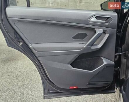 Черный Фольксваген Тигуан, объемом двигателя 2 л и пробегом 106 тыс. км за 18999 $, фото 41 на Automoto.ua